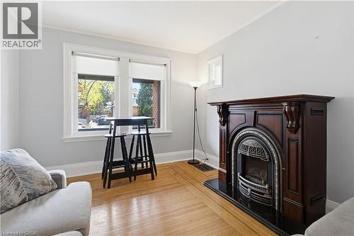 84 South Oval, Hamilton, ON - Indoor Photo Showing Bedroom