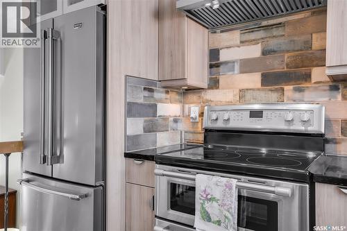 147 Frobisher Crescent, Saskatoon, SK - Indoor Photo Showing Kitchen