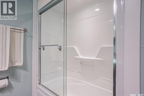147 Frobisher Crescent, Saskatoon, SK - Indoor Photo Showing Bathroom