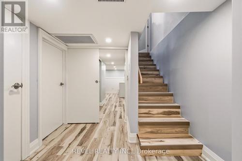 14 Mars Avenue, Hamilton, ON - Indoor Photo Showing Other Room