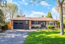 4 AVON COURT Whitby, ON L1N 3H3