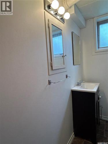 1809 2Nd Street, Estevan, SK - Indoor Photo Showing Bathroom