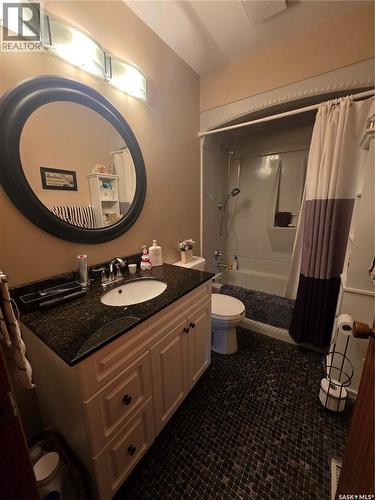 1841 Gibbs Road, Estevan, SK - Indoor Photo Showing Bathroom