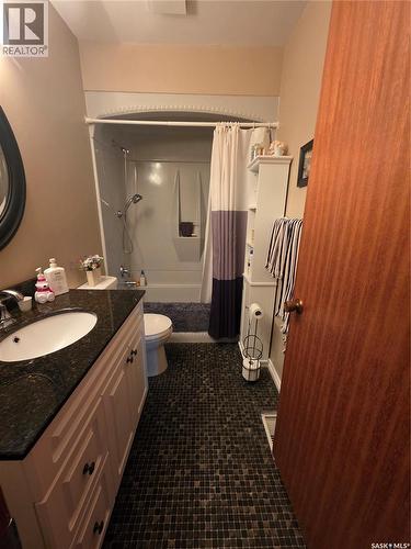 1841 Gibbs Road, Estevan, SK - Indoor Photo Showing Bathroom