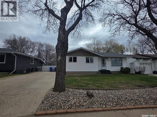1841 Gibbs Road, Estevan, SK - Outdoor