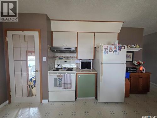 1841 Gibbs Road, Estevan, SK - Indoor Photo Showing Kitchen