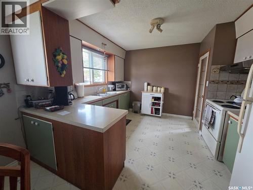 1841 Gibbs Road, Estevan, SK - Indoor Photo Showing Kitchen
