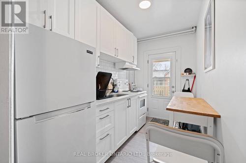Unit 4 (1-Bed/1-Bath/~440sq ft) - 72 Fifth Avenue, Ottawa, ON - Indoor Photo Showing Kitchen