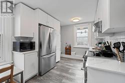 Unit 8 (3-Bed/1.5-Bath/~915sq ft) - 