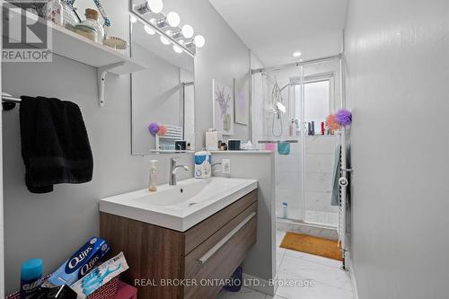 Unit 8 (3-Bed/1.5-Bath/~915sq ft) - 72 Fifth Avenue, Ottawa, ON - Indoor Photo Showing Bathroom