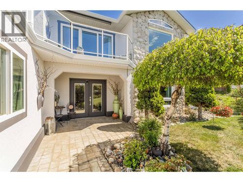 Tiled front and covered entrance - 4325 Takla Road, Kelowna, BC 