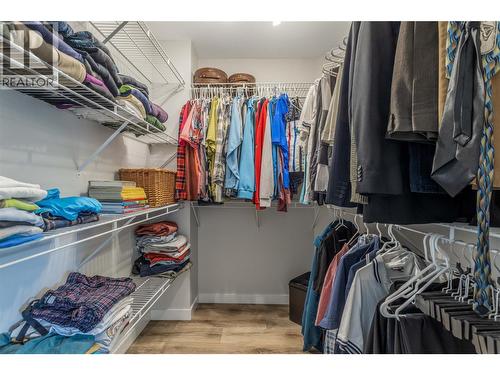 Each bedroom upstairs has a walking closet - 4325 Takla Road, Kelowna, BC 