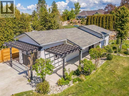 Huge extra tall garage and shop in the back with automatic garage door - 4325 Takla Road, Kelowna, BC 
