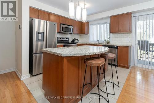 25 - 233 Duskywing Way, Oakville, ON - Indoor Photo Showing Kitchen With Stainless Steel Kitchen