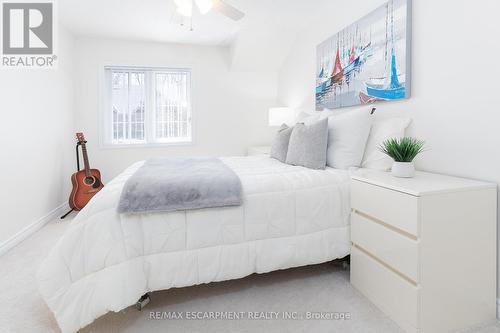 25 - 233 Duskywing Way, Oakville, ON - Indoor Photo Showing Bedroom