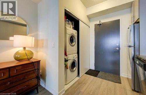 85 Duke Street W Unit# 1007, Kitchener, ON - Indoor Photo Showing Laundry Room