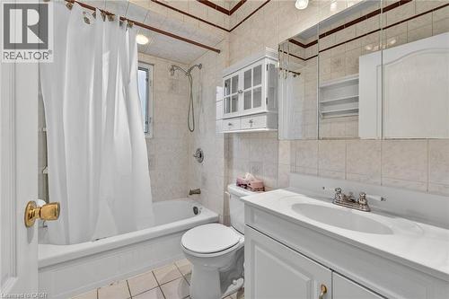 227 West 19Th Street, Hamilton, ON - Indoor Photo Showing Bathroom