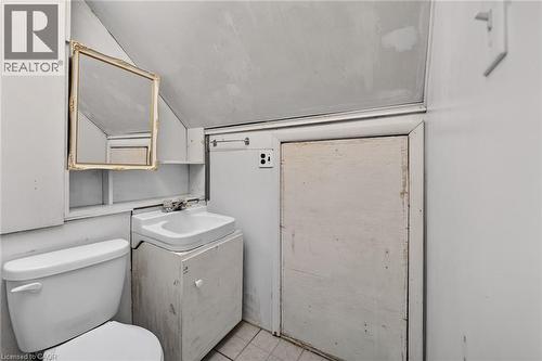 227 West 19Th Street, Hamilton, ON - Indoor Photo Showing Laundry Room