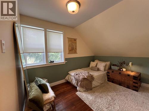2070 Riverside Avenue, Trail, BC - Indoor Photo Showing Bedroom