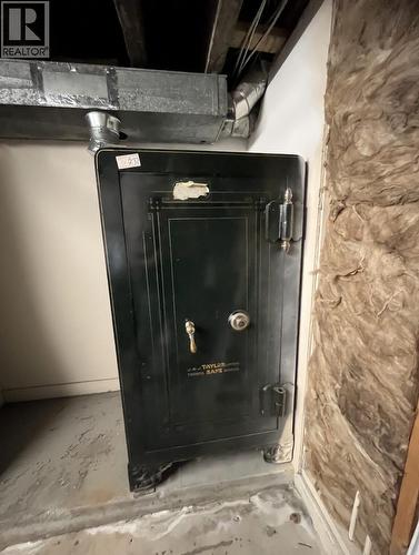 2070 Riverside Avenue, Trail, BC - Indoor