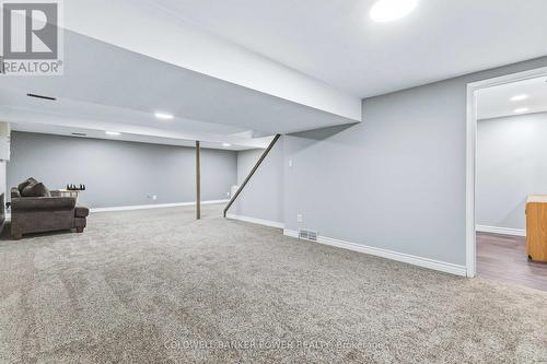 27 Foxcroft Crescent, London South (South K), ON - Indoor