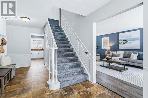 27 Foxcroft Crescent, London South (South K), ON - Indoor