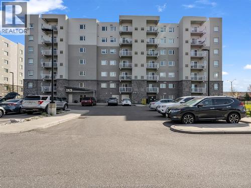 1675 BANWELL Unit# 104  Windsor, ON N8P 0G6
