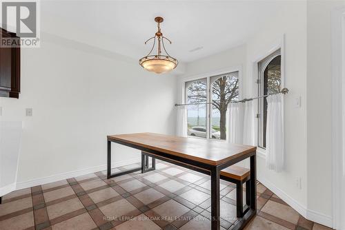 1389 Lakeshore Road, Burlington, ON - Indoor Photo Showing Other Room