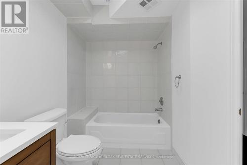 1389 Lakeshore Road, Burlington, ON - Indoor Photo Showing Bathroom