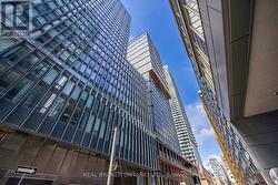 2006 - 82 DALHOUSIE STREET Toronto, ON M5B 0C5