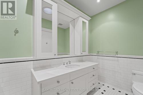 1286 Woodeden Drive, Mississauga, ON - Indoor Photo Showing Bathroom