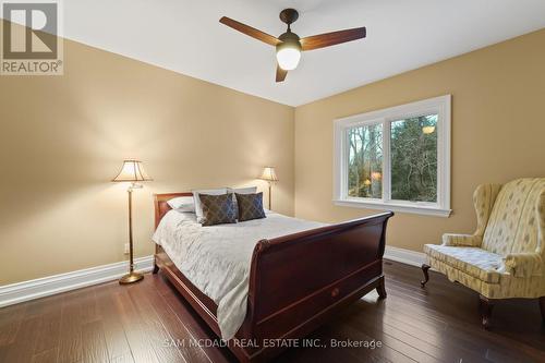 1286 Woodeden Drive, Mississauga, ON - Indoor Photo Showing Bedroom