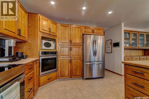 1434 Sidler Drive N, Regina, SK - Indoor Photo Showing Kitchen