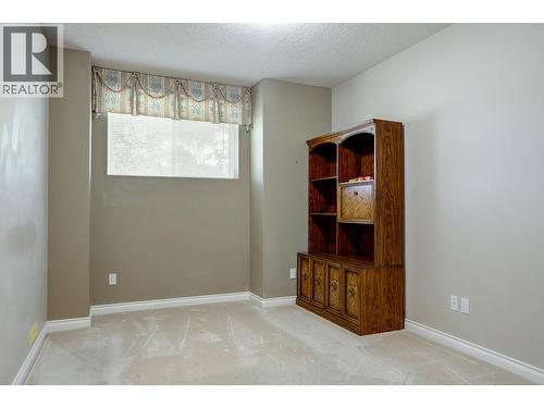 1101 Phoenix Drive, Vernon, BC - Indoor Photo Showing Other Room