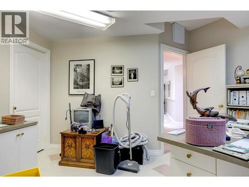 1101 Phoenix Drive, Vernon, BC - Indoor