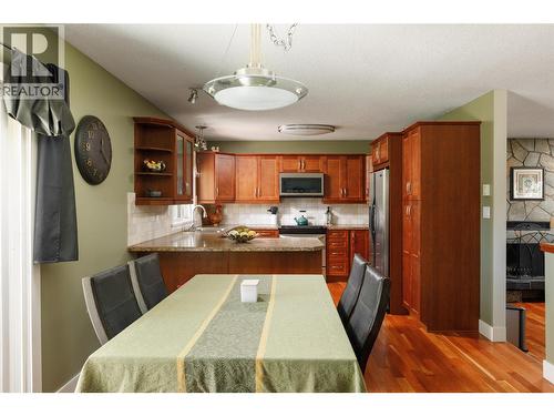 2351 Gallagher Road, Kelowna, BC - Indoor
