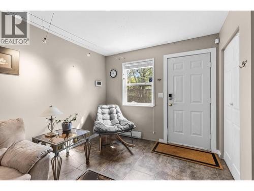 GUEST SUITE - 2351 Gallagher Road, Kelowna, BC - Indoor Photo Showing Living Room