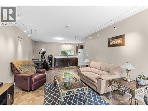 GUEST SUITE - 2351 Gallagher Road, Kelowna, BC - Indoor Photo Showing Living Room