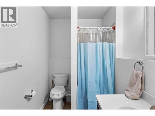 GUEST SUITE - 2351 Gallagher Road, Kelowna, BC - Indoor Photo Showing Bathroom