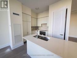 102 - 9085 JANE STREET Vaughan, ON L4K 0L8