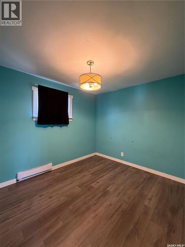 302 Aberdeen Street, Elbow, SK - Indoor Photo Showing Other Room