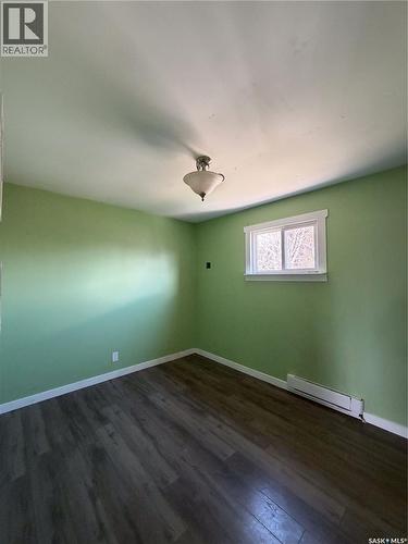 302 Aberdeen Street, Elbow, SK - Indoor Photo Showing Other Room