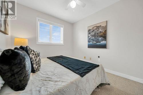 3rd Bedroom - 5 Westhampton Way, Hamilton, ON - Indoor Photo Showing Bedroom