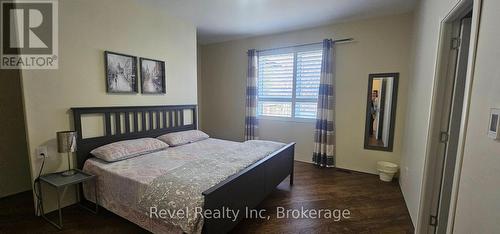 146 Moreau Parkway, Tiny, ON - Indoor Photo Showing Bedroom