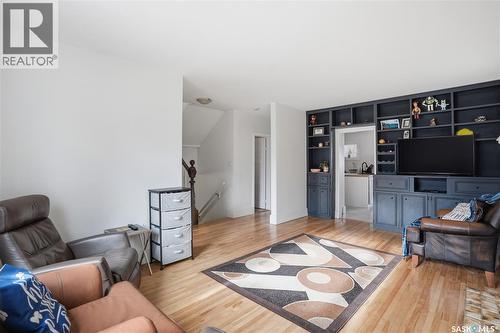 2543 Garnet Street, Regina, SK - Indoor Photo Showing Living Room
