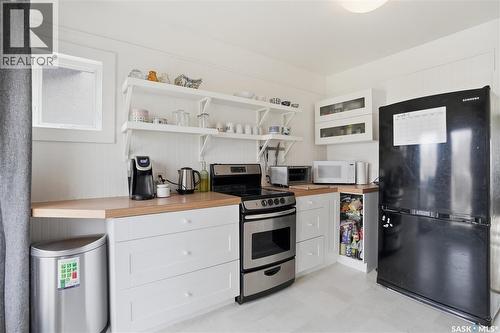 2543 Garnet Street, Regina, SK - Indoor Photo Showing Kitchen