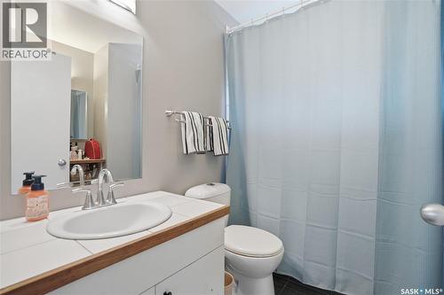 2543 Garnet Street, Regina, SK - Indoor Photo Showing Bathroom