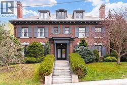 5 UNDERCLIFFE Avenue  Hamilton, ON L8P 3G9