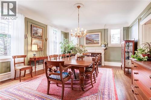5 Undercliffe Avenue, Hamilton, ON - Indoor Photo Showing Dining Room