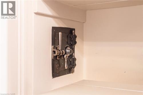 5 Undercliffe Avenue, Hamilton, ON - Indoor Photo Showing Other Room